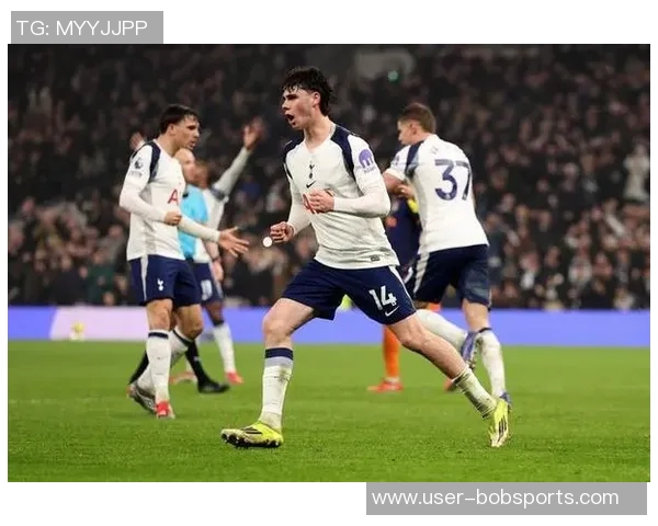 曼联热刺争抢科隆19岁边锋马拉转会费或超3000万欧元